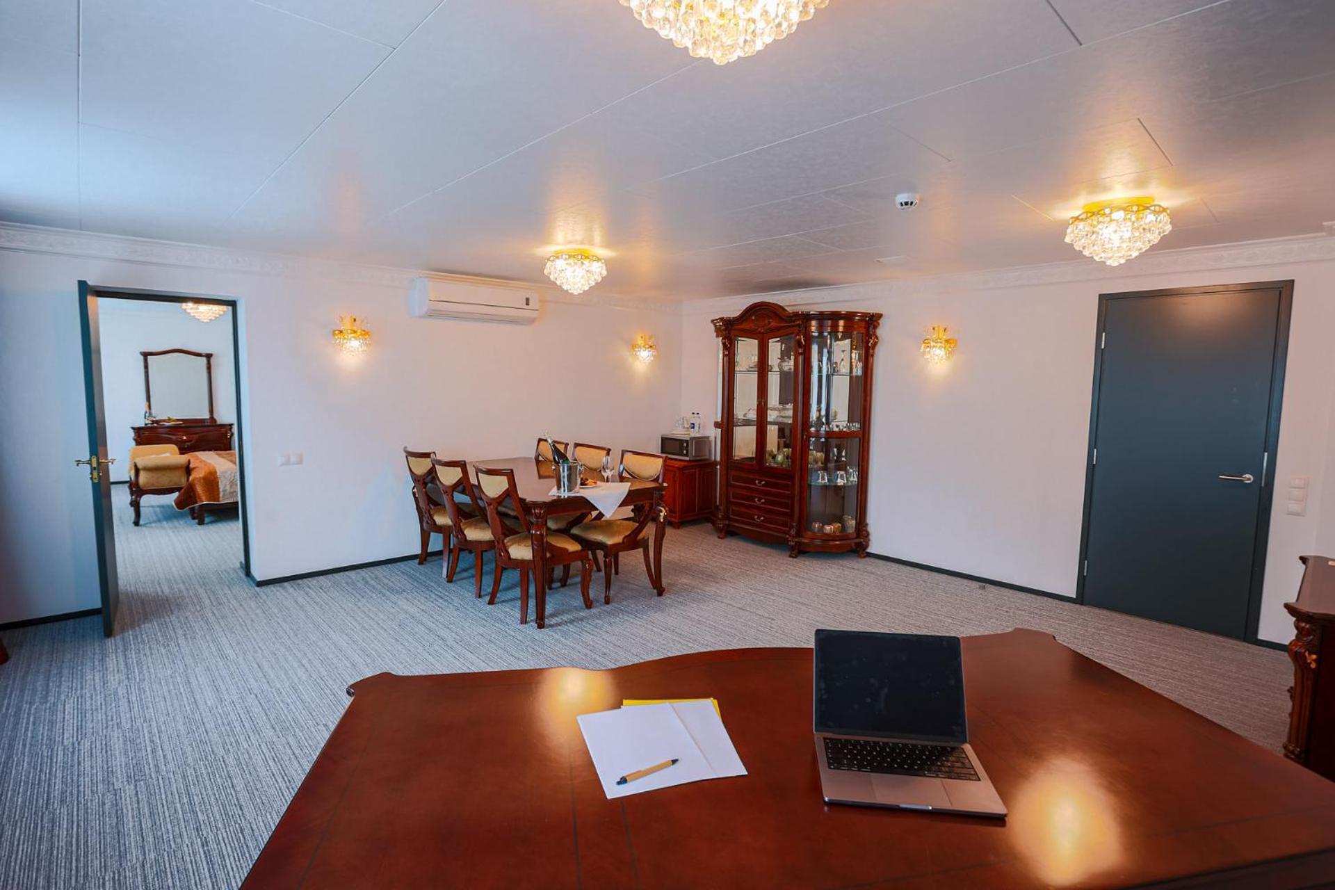 Inger Hotel Narva Exterior foto